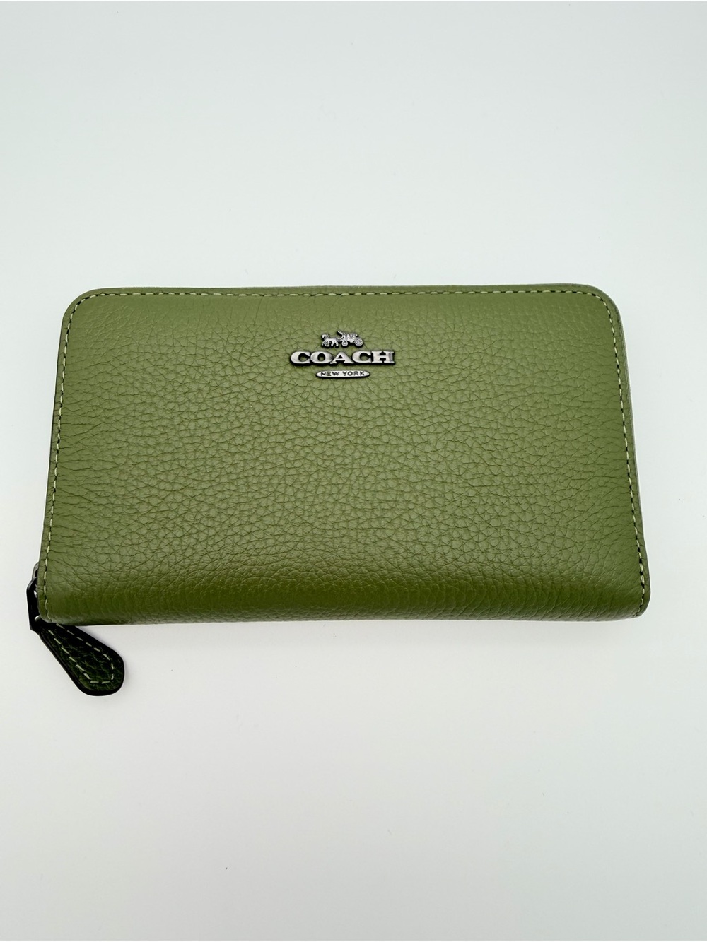 COACH Olive Green Leather Medium ID Zip Wallet C4124